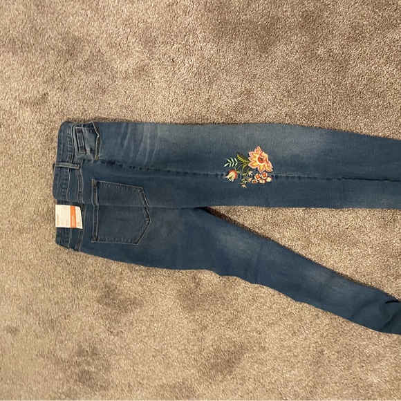 Women’s floral jeans 14 - Picture 3 of 4